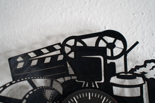 Load image into Gallery viewer, Wanduhr aus echter Schallplatte – Retro Design - Kino - Cinema – Vinyl Uhr