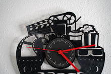 Load image into Gallery viewer, Wanduhr aus echter Schallplatte – Retro Design - Kino - Cinema – Vinyl Uhr
